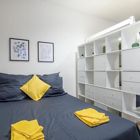 Studio Loft With Walk-In Rain-Shower Apartment Hamburg Bagian luar foto