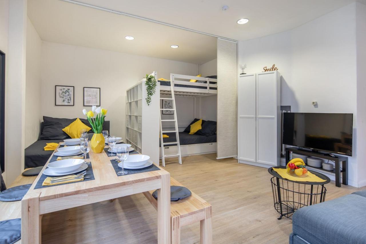Studio Loft With Walk-In Rain-Shower Apartment Hamburg Bagian luar foto