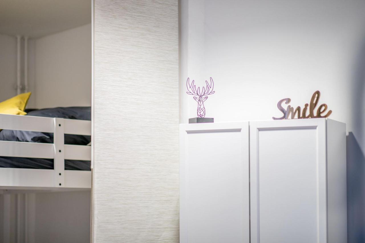 Studio Loft With Walk-In Rain-Shower Apartment Hamburg Bagian luar foto