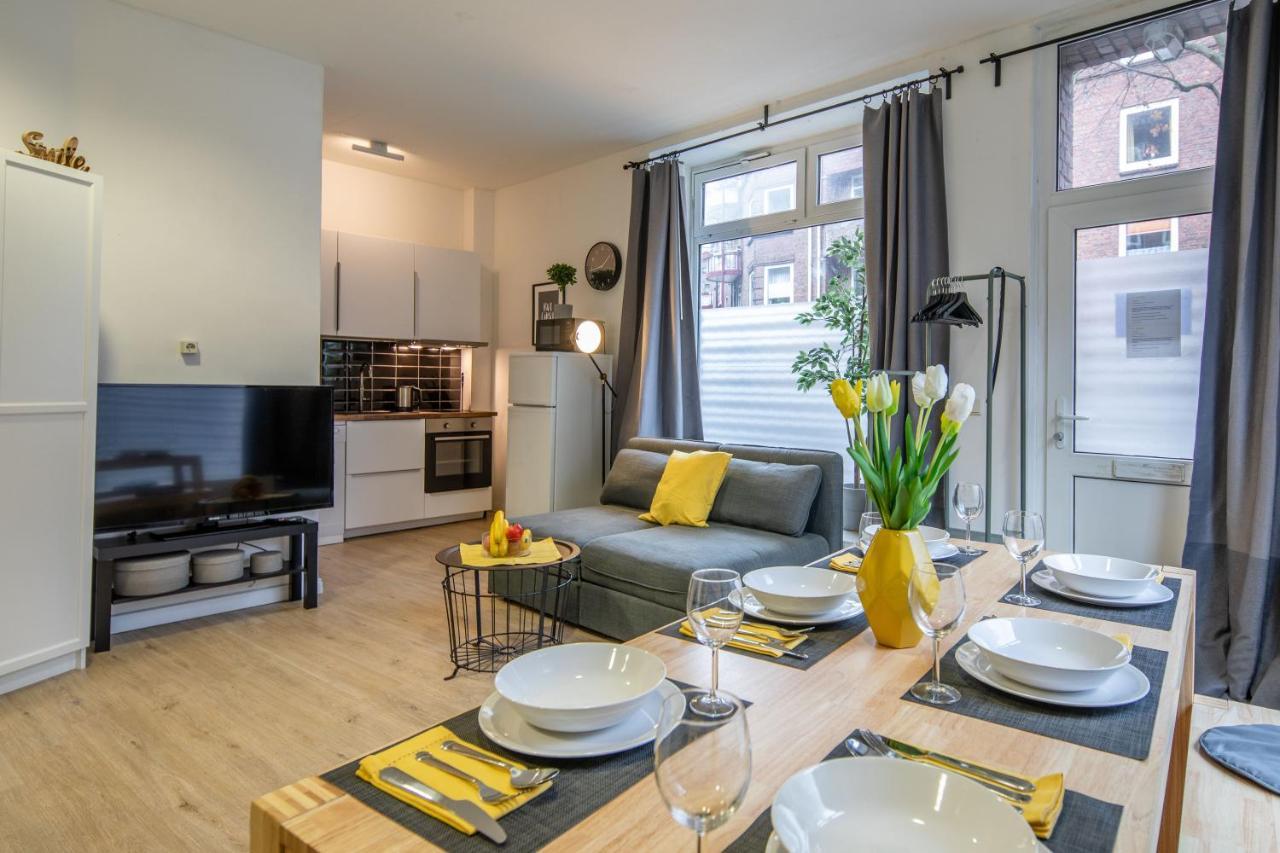 Studio Loft With Walk-In Rain-Shower Apartment Hamburg Bagian luar foto